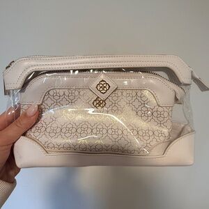 Kendra Scott Elegant White Women's cosmetic Bag Set
